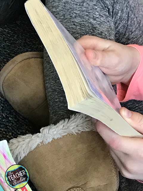 Helping students find "just right" books and working to build reading habits, set reading goals, and build reading stamina are an important part of our literacy instruction. This blog post shows how I did a reading intervention with a child who was struggling to pick and stick with books she loved. Teaching reading, reading lessons, reading interventions, classroom library, just right books, third grade reading, fourth grade reading, second grade reading, fifth grade reading